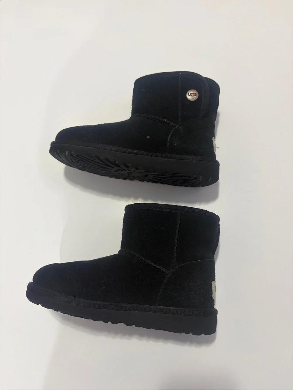 Black uggs